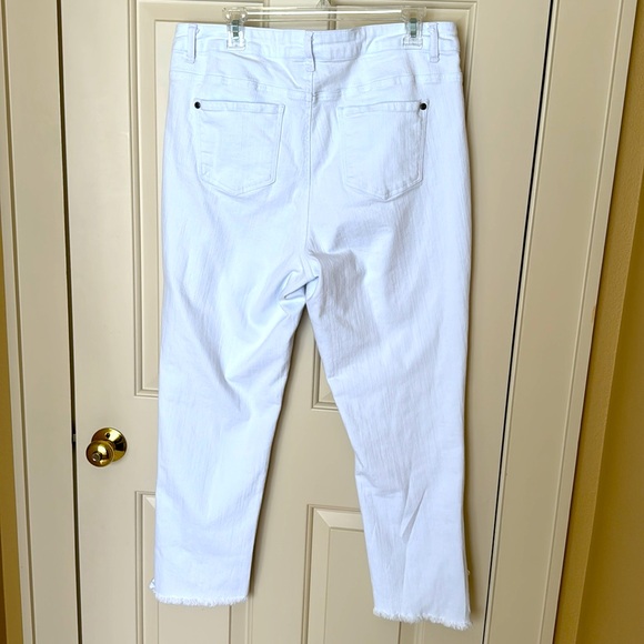 Slim-sation size 16 ankle jeans with fringe hem - Picture 2 of 11